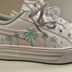 Puma Kaia 2.0 Palm Resort